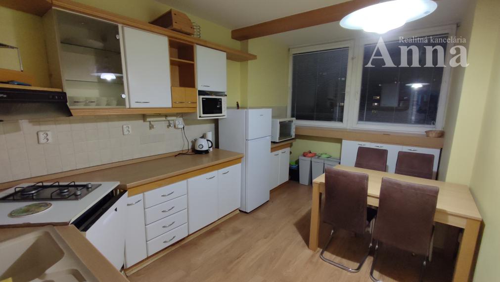 Prenájom 4-izb byt,Ševčenkova ul. v Petržalke