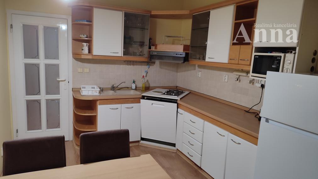 Prenájom 4-izb byt,Ševčenkova ul. v Petržalke