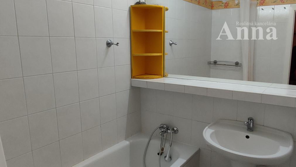 Prenájom 4-izb byt,Ševčenkova ul. v Petržalke