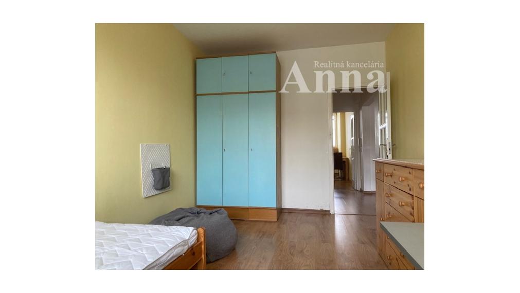 Prenájom 4-izb byt,Ševčenkova ul. v Petržalke