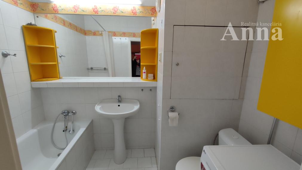 Prenájom 4-izb byt,Ševčenkova ul. v Petržalke