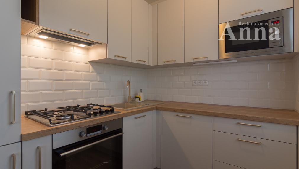 3-izb. byt po rek. - Bazovského ul.