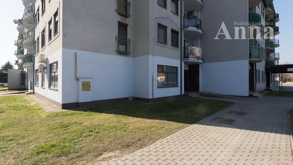Obchodný priestor (100 m2) - Mierová ul.