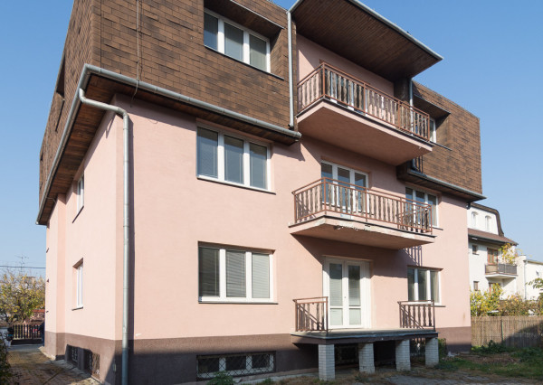 3-izb. byt - Novobanská ul.