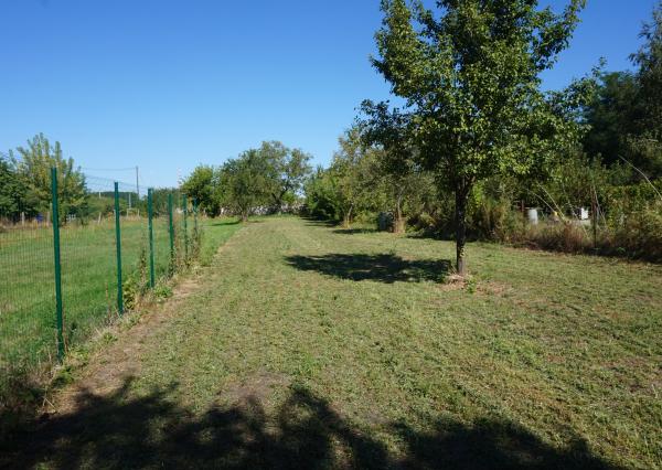 St. pozemok (1.226 m2) - Bílkove Humence