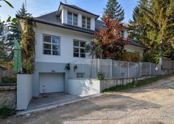 Jedinečná Vila Neubauer v Harmónii