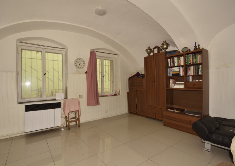 Priestory pre služby (52 m2) - Obchodná ul.